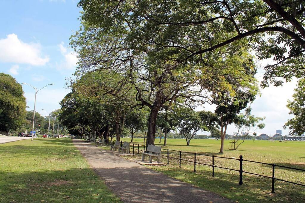 Raynebow Chateau - Chic City Getaway Port of Spain Buitenkant foto